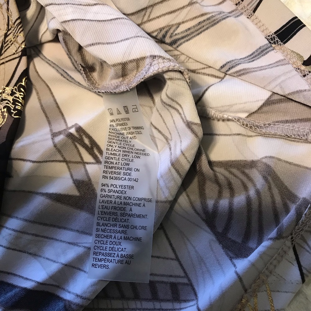 Allison Daley Black and Gold Script Blouse - Picture 6 of 6